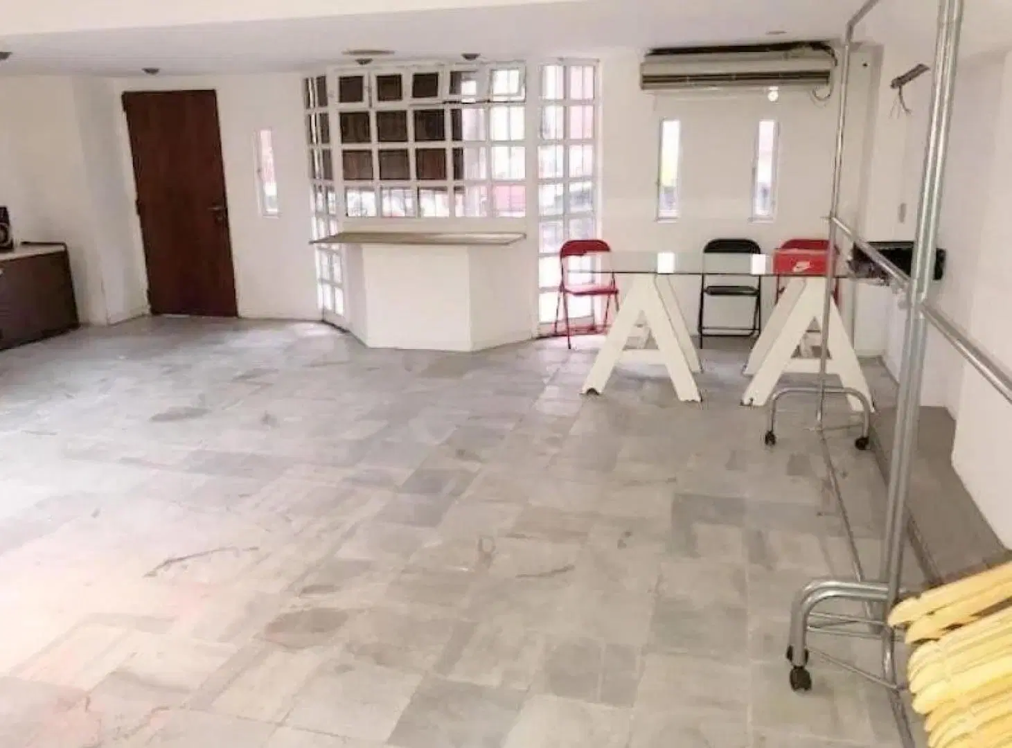 Local comercial en venta - 1 Oficina - Monserrat 2