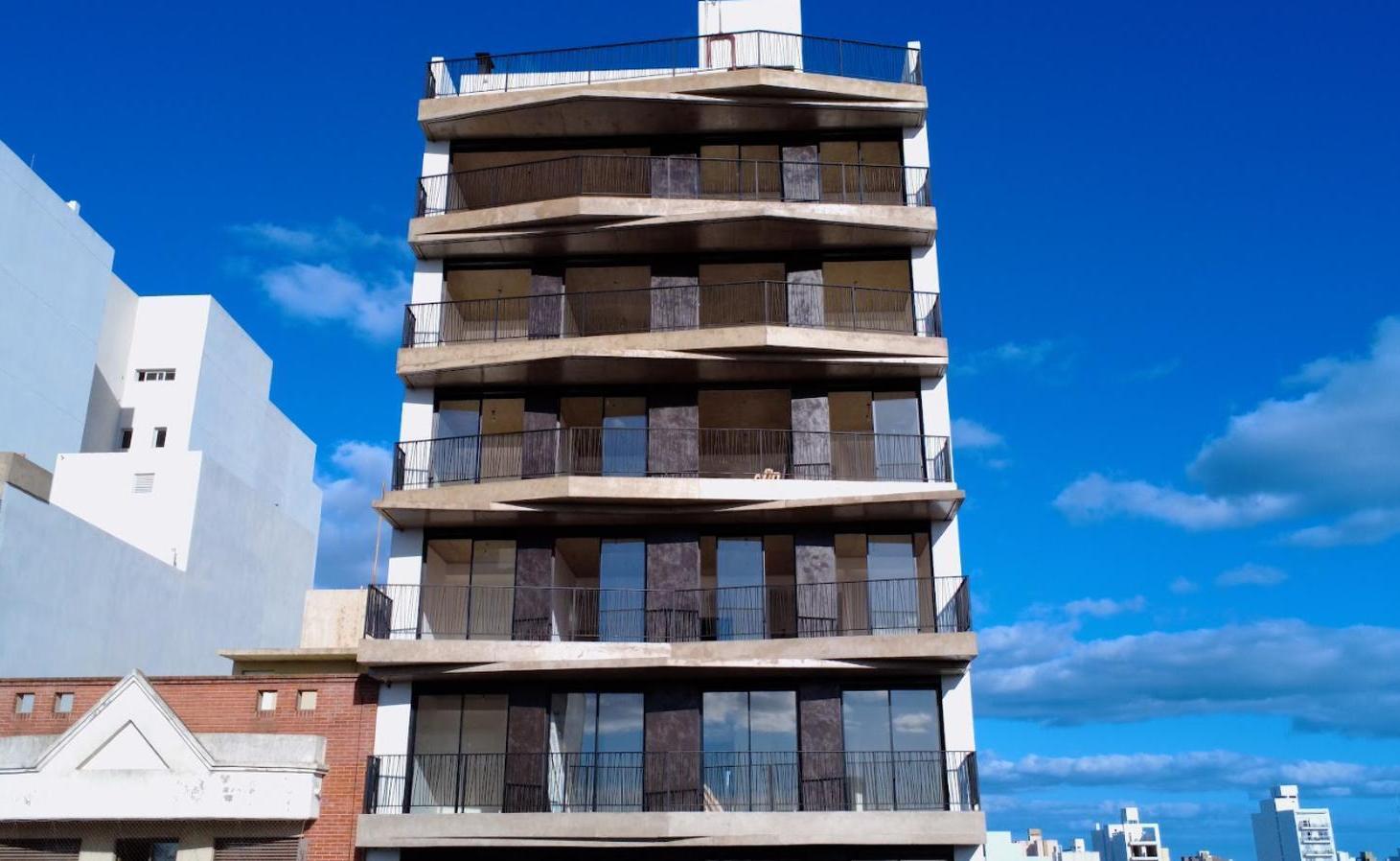 Departamento venta en construcción -2 dormitorios-94mts 2 totales - La Plata-pozo-emprendimiento.
