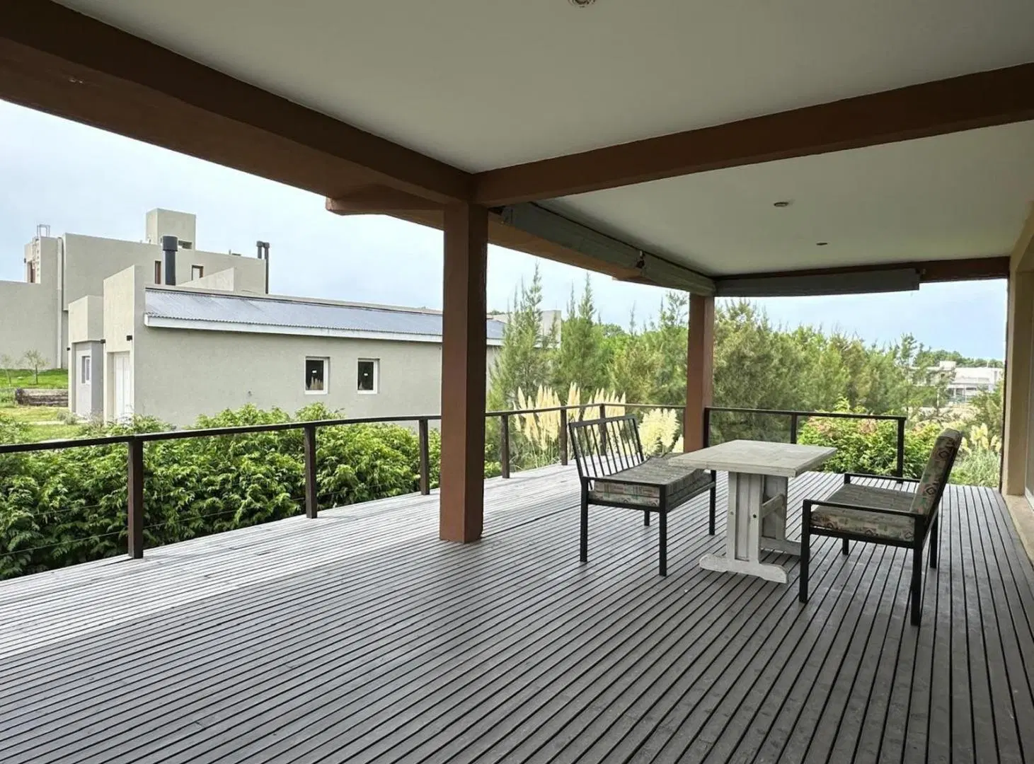 Casa en venta - 4 Dormitorios 3 Baños - Pinamar 2