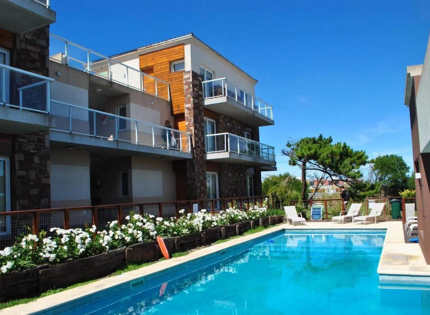 Hotel en venta - 10 UFs - Villa Gesell 8
