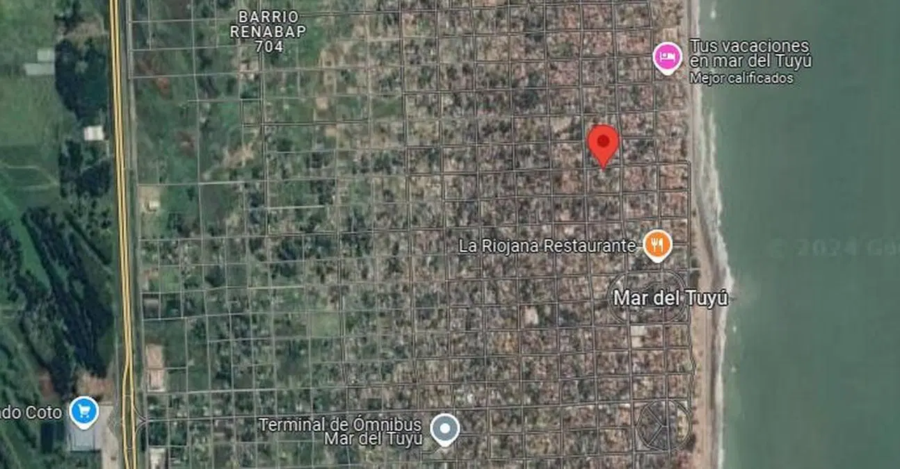 Casa en venta - 2 dormitorios 2 baños - 120 mts2- Mar Del Tuyu 2