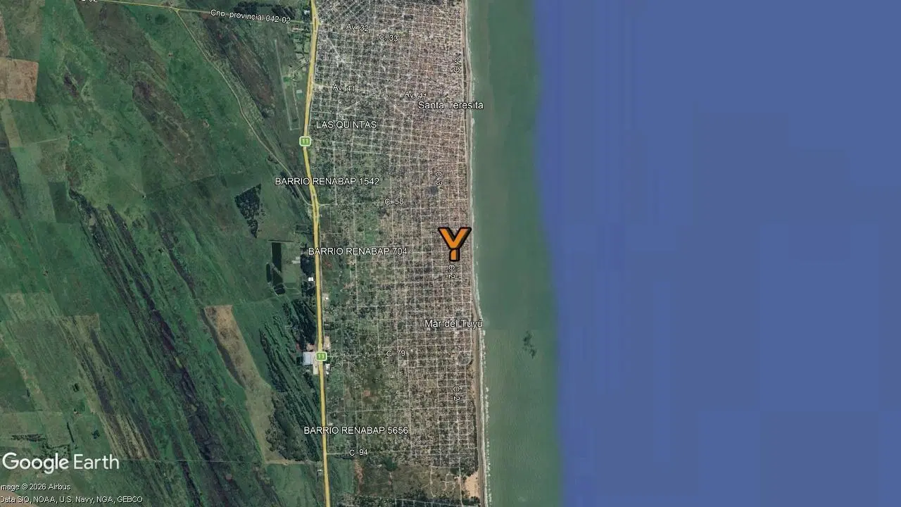 Casa en venta - 2 Dormitorios 1 Baño 4 Cochera - Mar del Tuyú 5