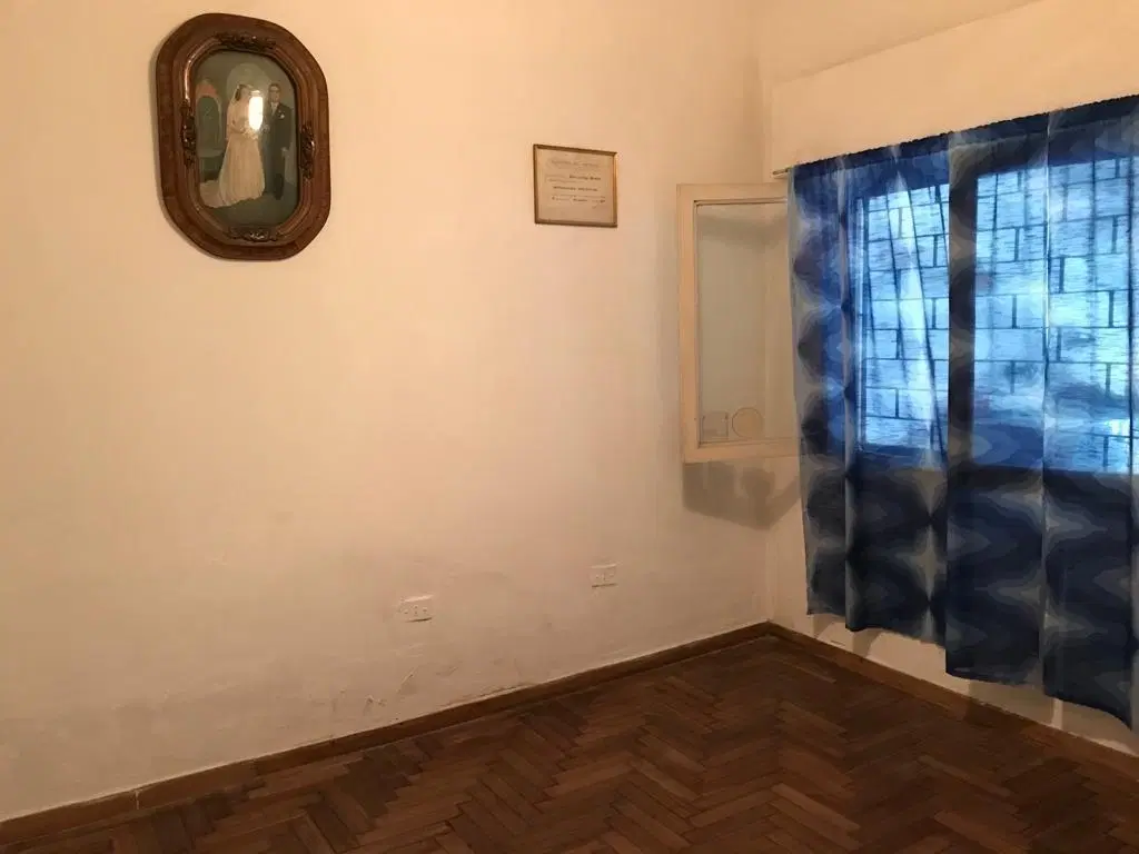 Casa en venta - 2 Dormitorios 1 Baño 1 Cochera - 223Mts2 - Quilmes Oeste 4