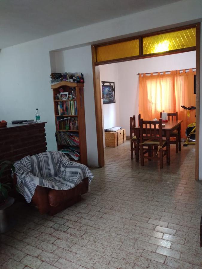 Departamento en venta - 2 dormitorios 1 baño - 71mts2 - Los Hornos