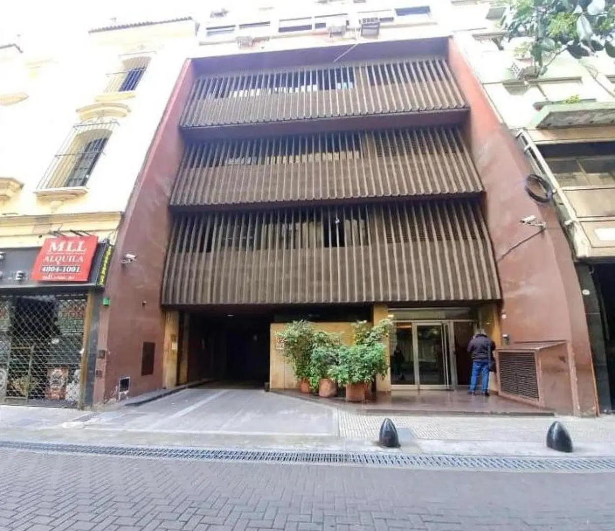 Cochera en venta - 12Mts2 - Microcentro 3