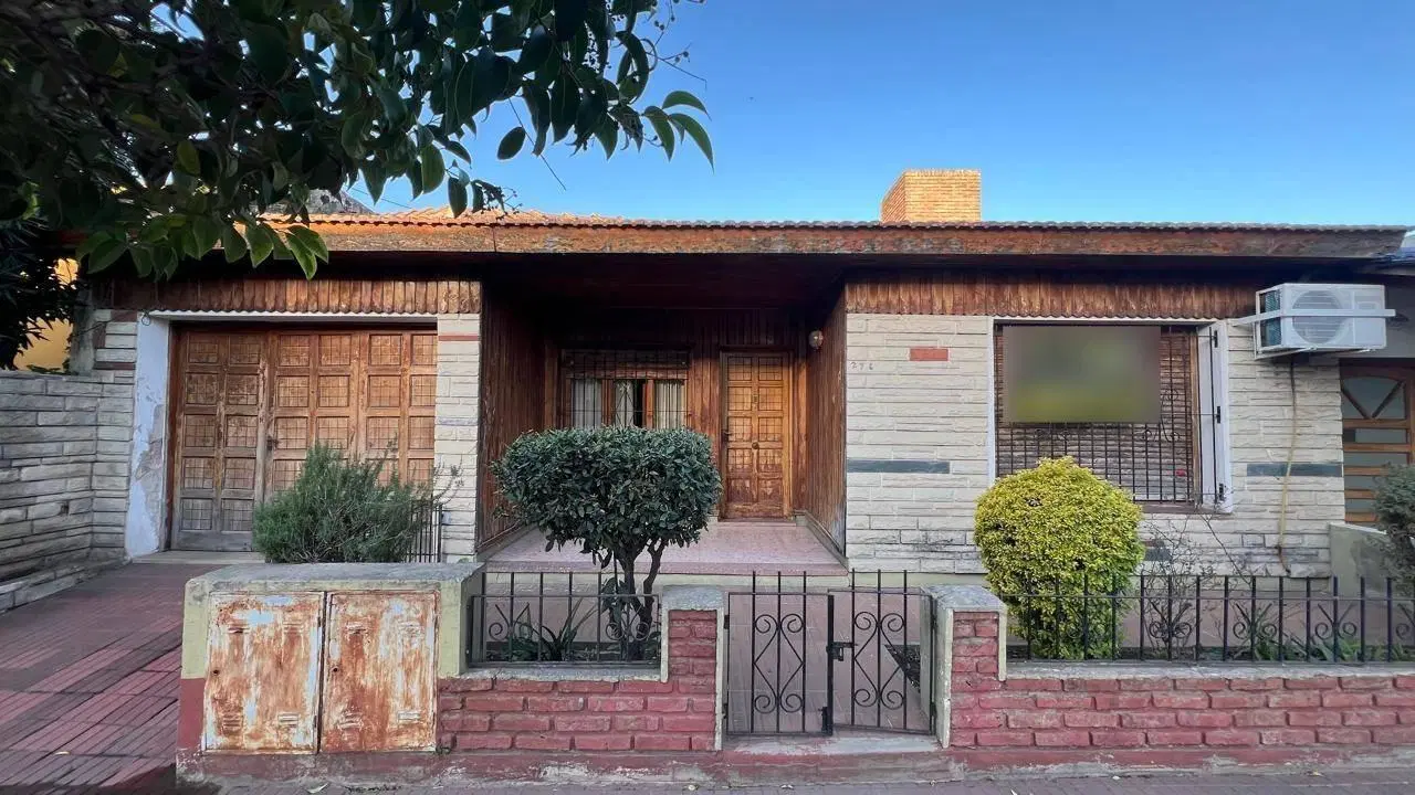 PH en venta - 2 Dormitorios 1 Baño - Cocheras - 194Mts2 - Mercedes 4
