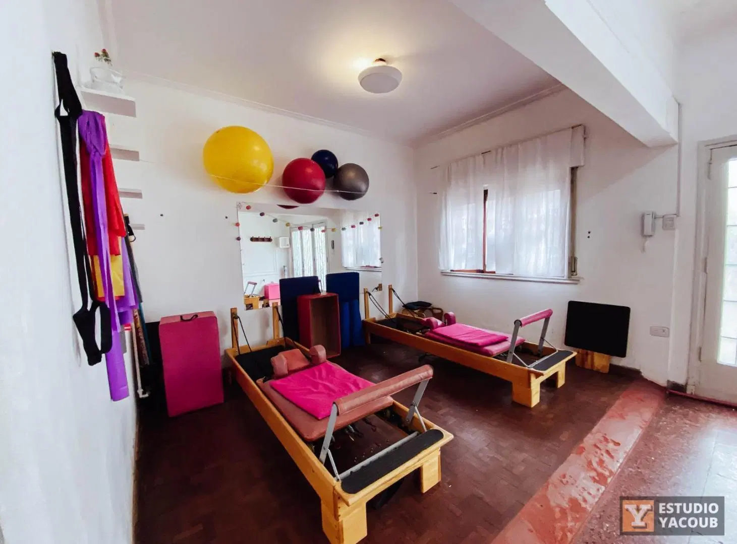 Casa en venta - 4 dormitorios 2 baños 1 cochera - 148 mts2 - La Plata 4