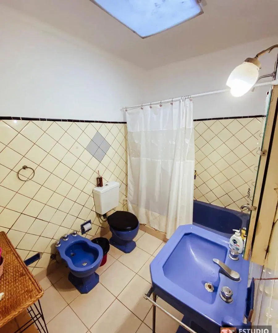 Casa en venta - 4 dormitorios 2 baños 1 cochera - 148 mts2 - La Plata 8