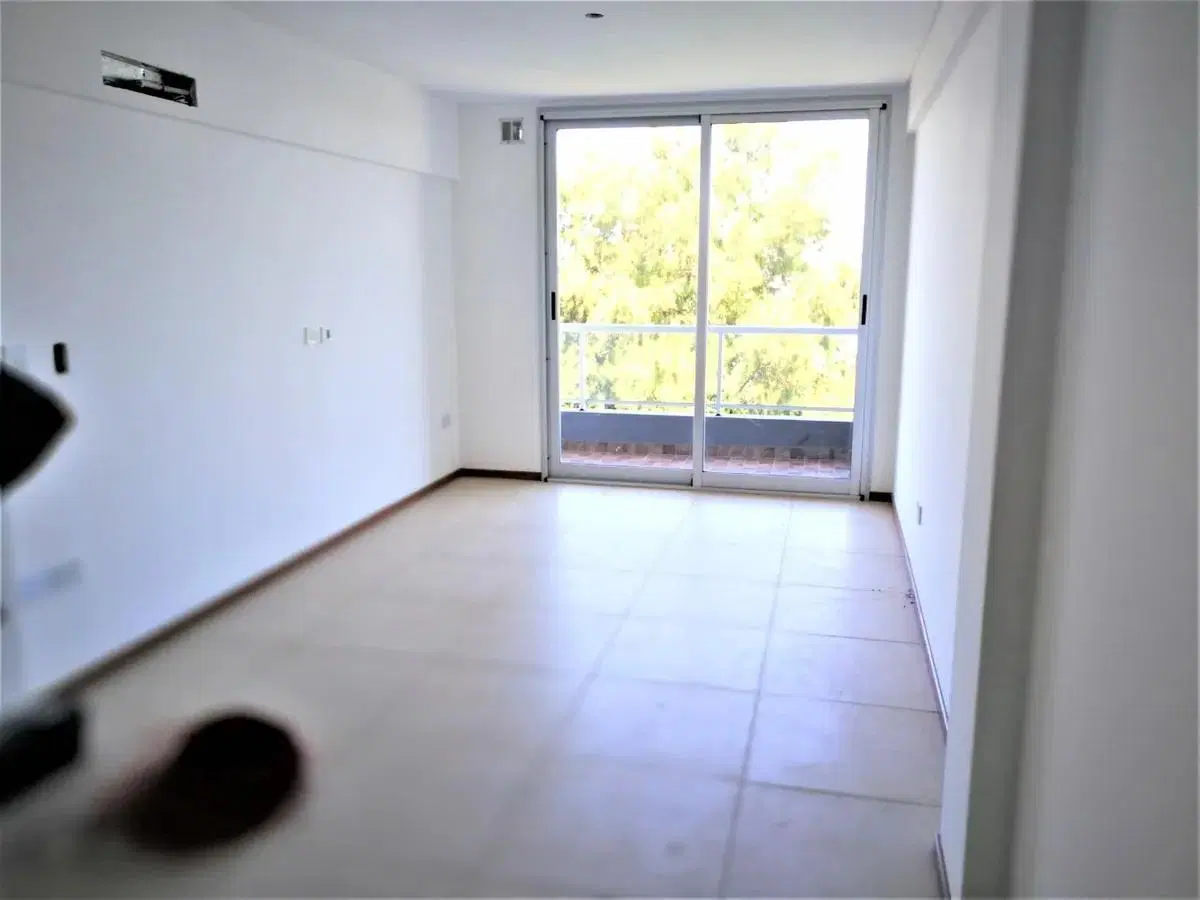 Departamento en venta - 1 dormitorio 1 baño - Cochera - 46mts2 - Ramos Mejía 2