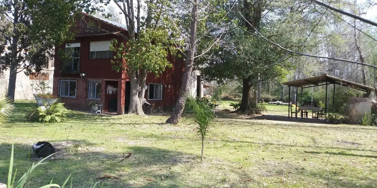 Casa en venta - 3 Dormitorios 1 Baño - 2.322Mts2 - Primera Sección, Escobar 1