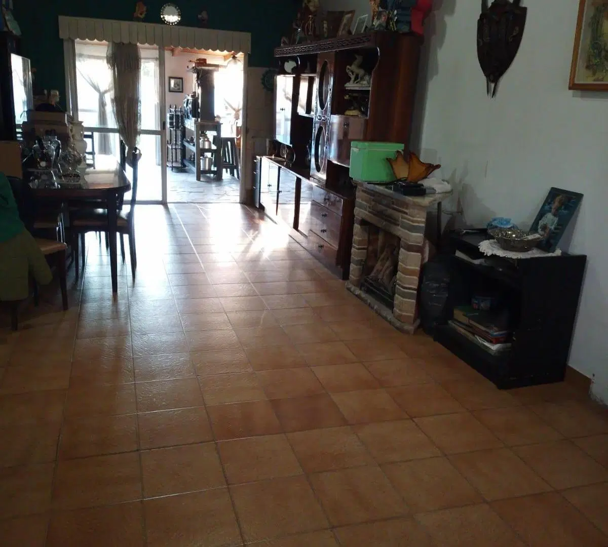 Casa en venta - 4 Dormitorios 4 Baños - 400mts2 - Ezeiza 3