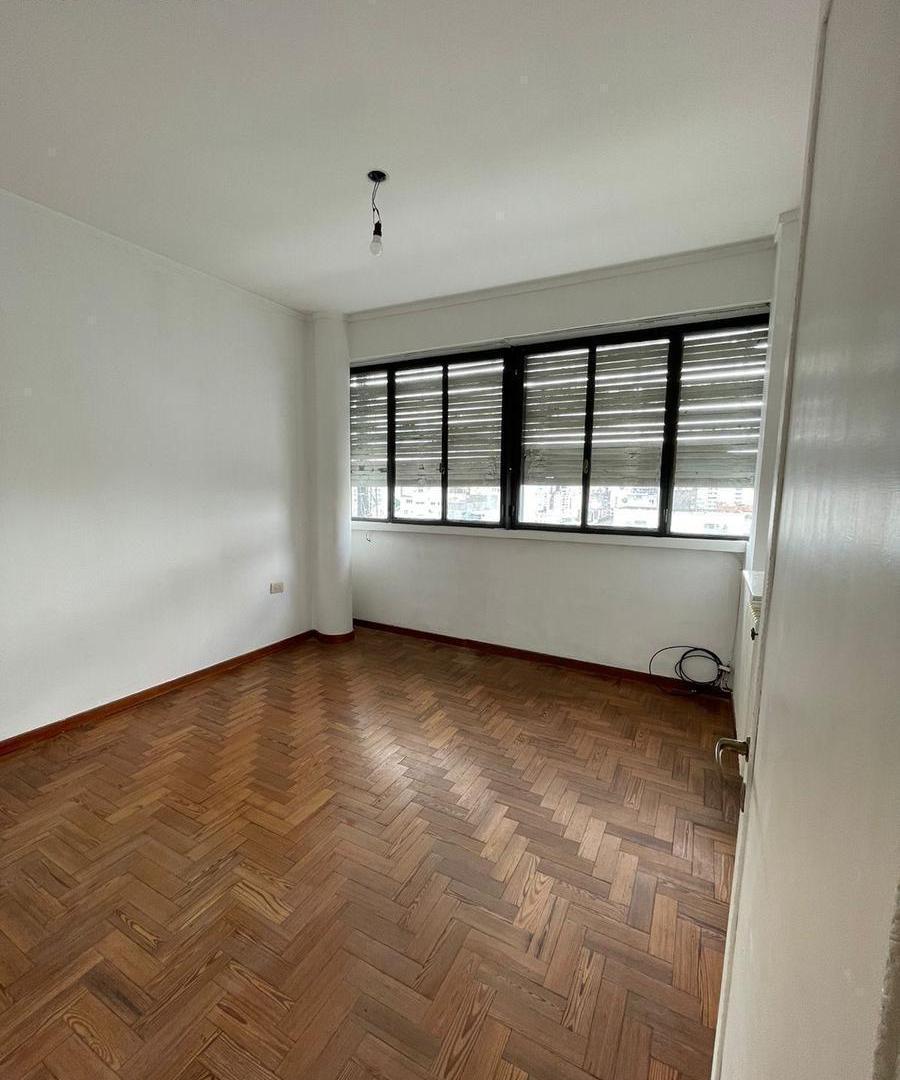 Departamento en venta - 2 Dormitorios 1 Baño - 67Mts2 - La Plata