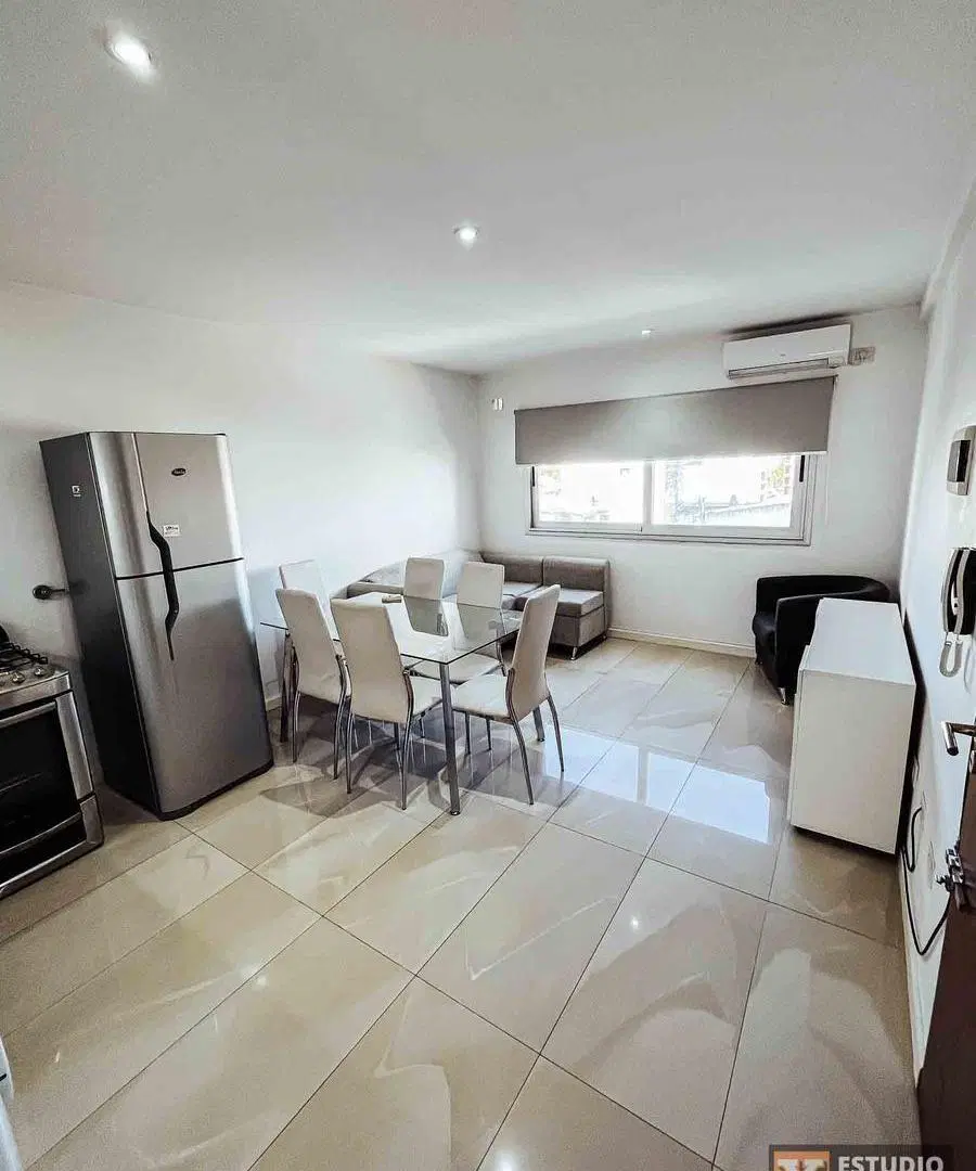 Departamento en venta - 2 dormitorios 1 baño - 105mts2 - La Plata 1