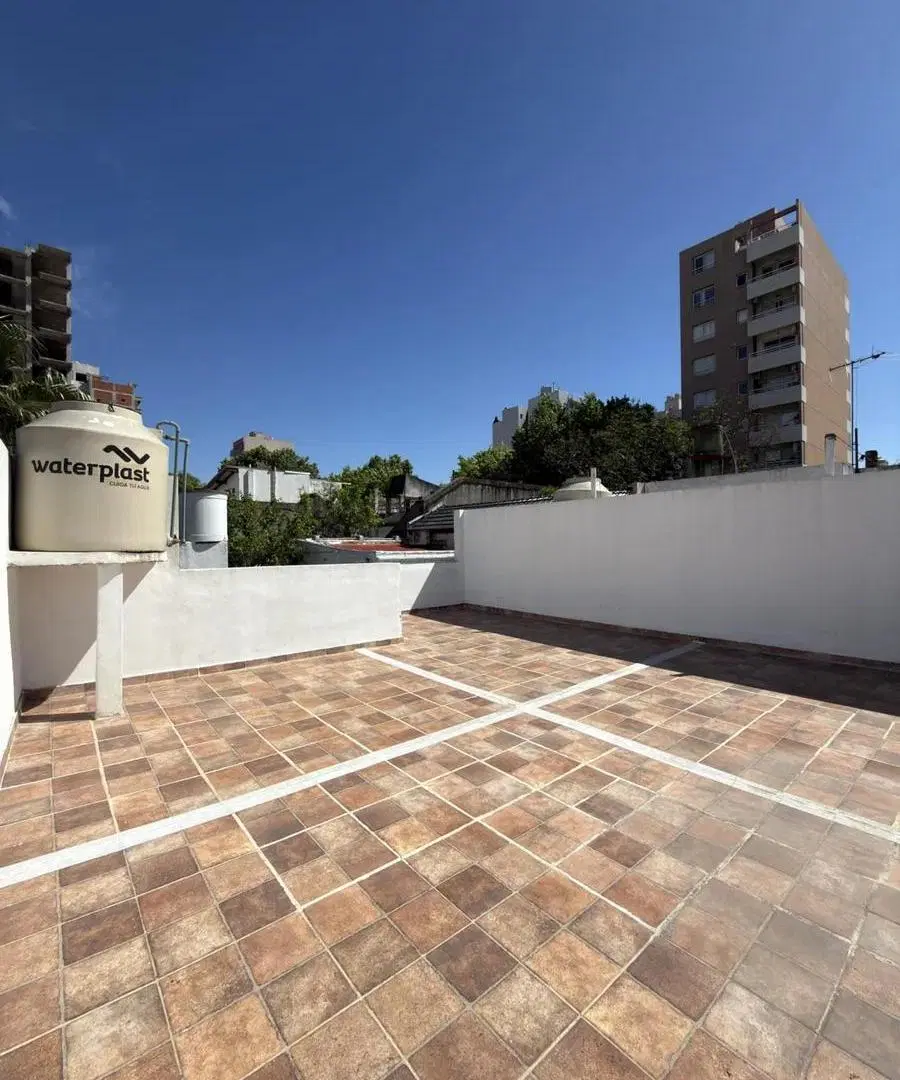 PH en venta - 2 Dormitorios 1 Baño - Lanús 4