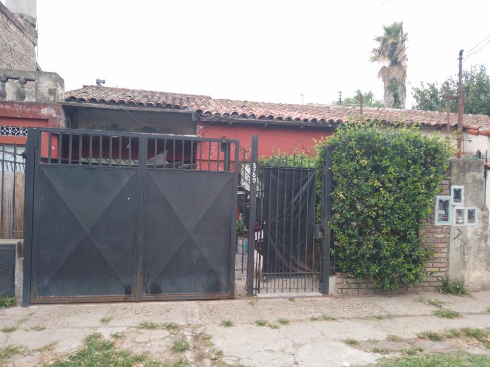Casa en venta - 3 Dormitorios 1 Baño - Cochera - 185Mts2 - Villa La Rana, General San Martín