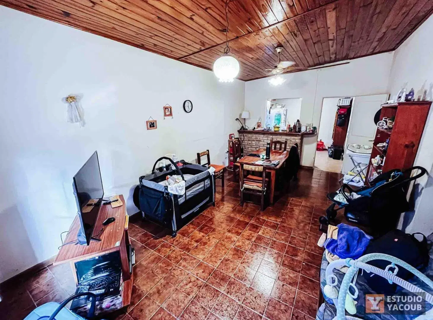 Casa en venta - 4 Dormitorios 2 Baños - Cochera - 500mts2 - Coronel Brandsen 5