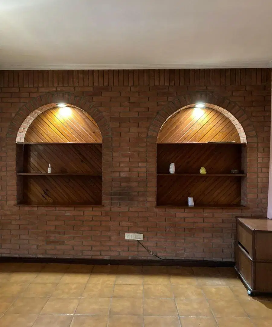 Casa en venta - 4 Dormitorios 2 Baños - Local - 152Mts2 - Quilmes 3