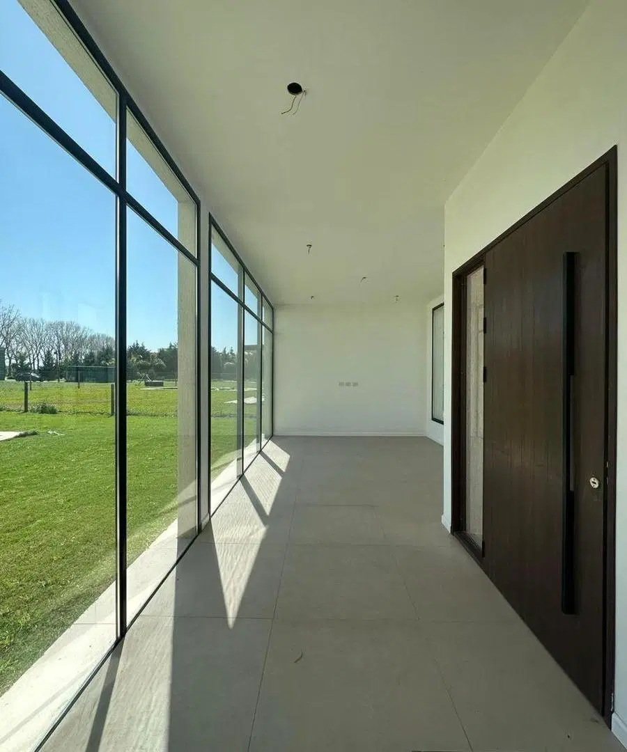 Casa en venta - 3 Dormitorios 2 Baños - Canning 5