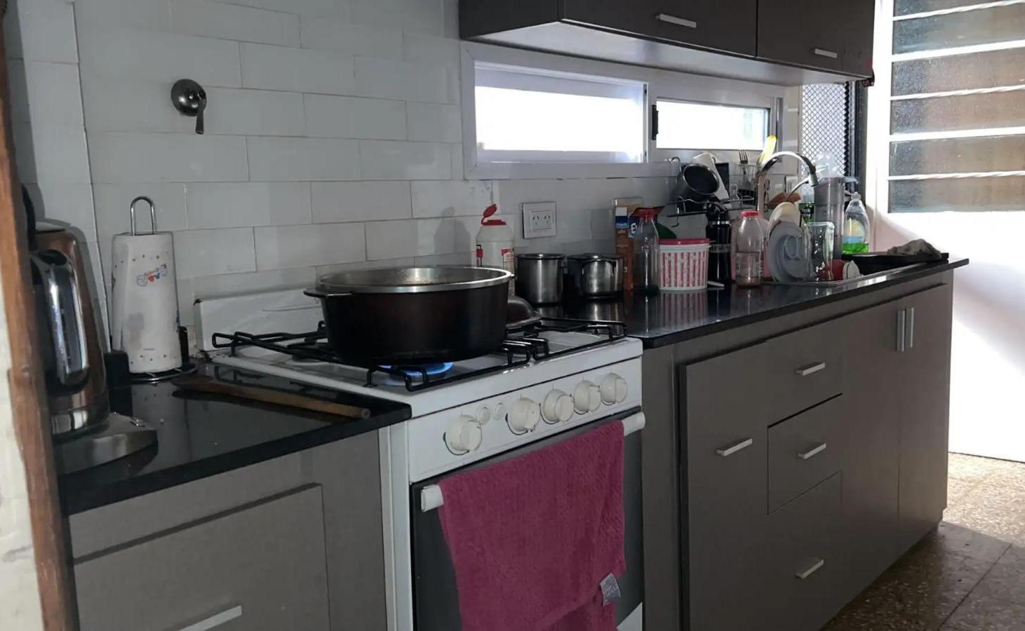 Foto de Casa en venta - 4 Dormitorios 2 Baños - 167Mts2 - Ramos Mejía, imagen 3