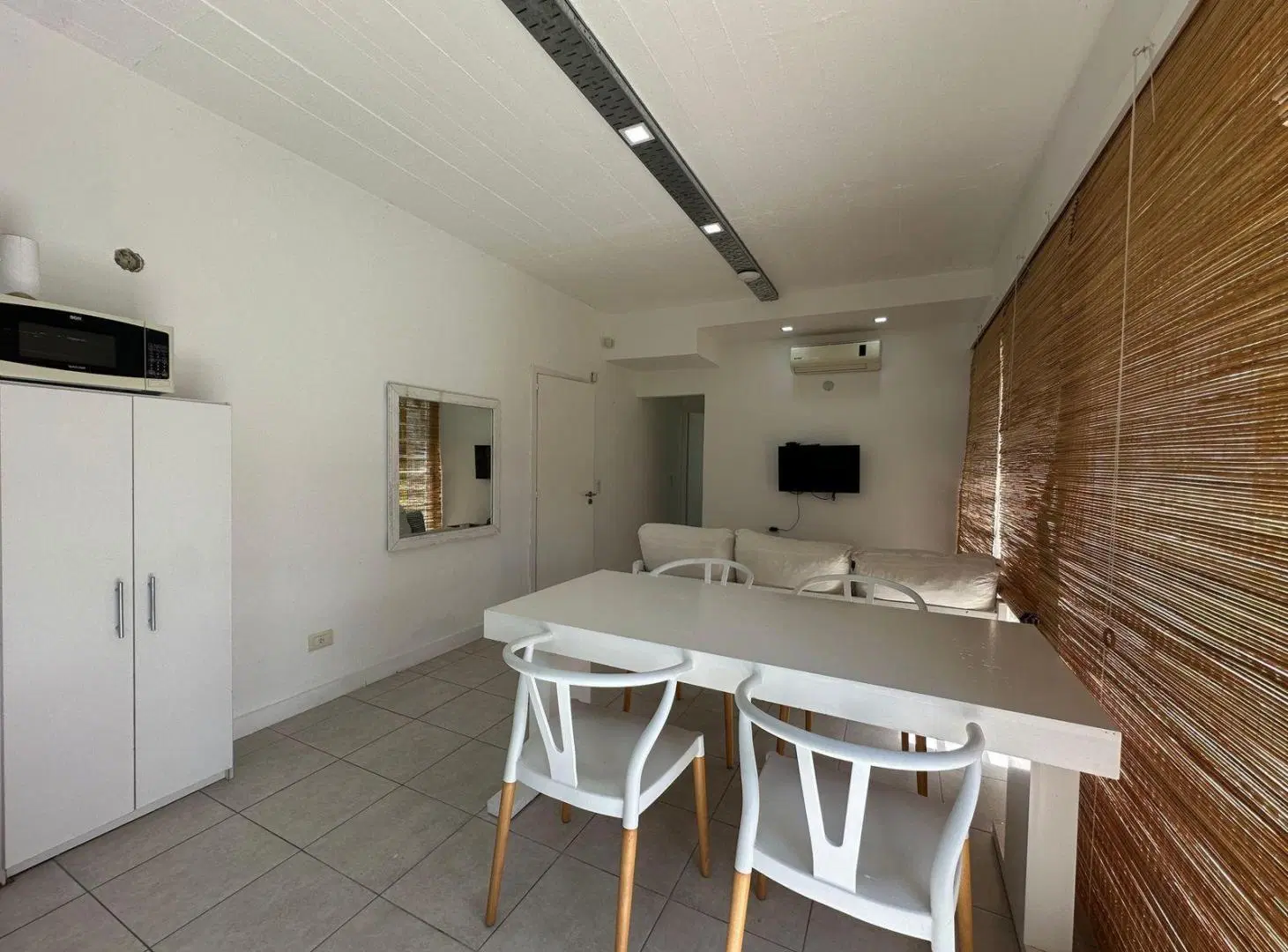 Casa en venta - 3 Dormitorios 3 Baños - Pinamar 8
