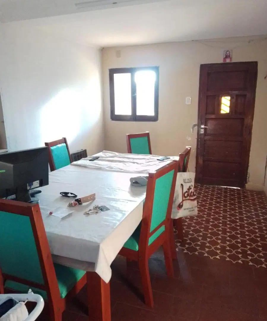 Casa en venta - 2 Dormitorios 1 Baño - Cochera - 365Mts2 - Pergamino 1