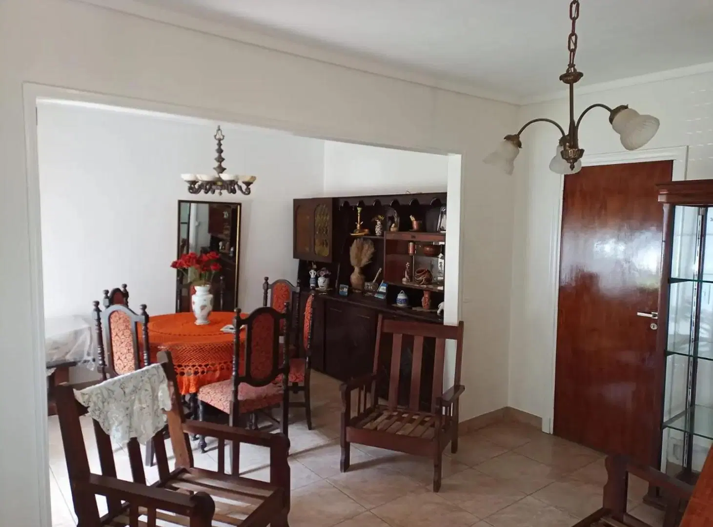Casa en venta - 4 Dormitorios 3 Baños - 285Mts2 - Mar del Plata 4