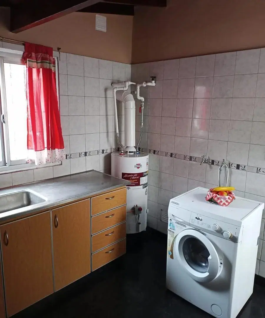 Casa en venta - 4 Dormitorios 3 Baños - 285Mts2 - Mar del Plata 5