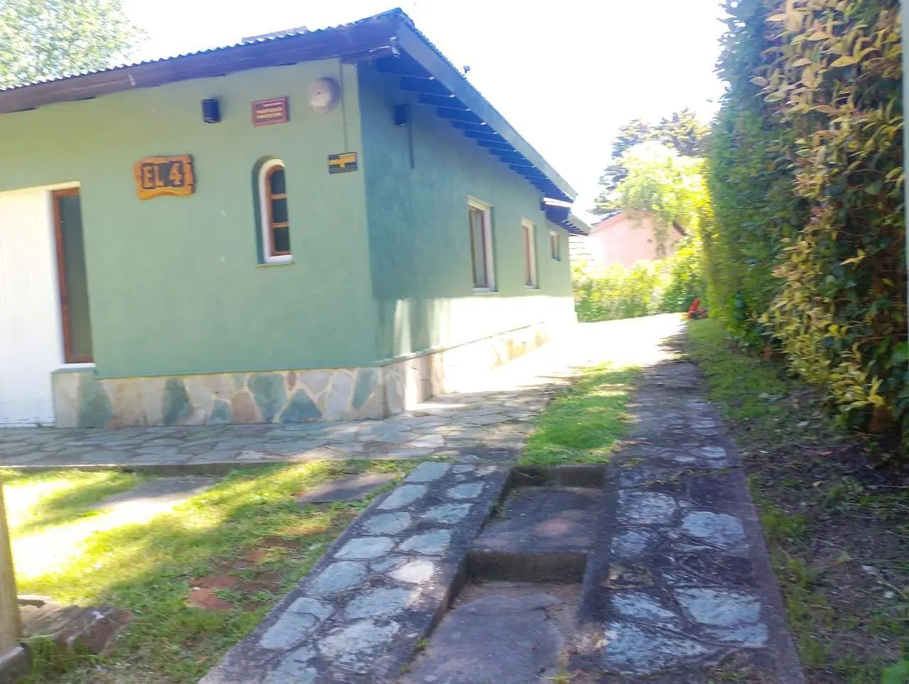 Casa en venta - 2 Dormitorios 2 Baños - 648mts2 - Villa Gesell 3