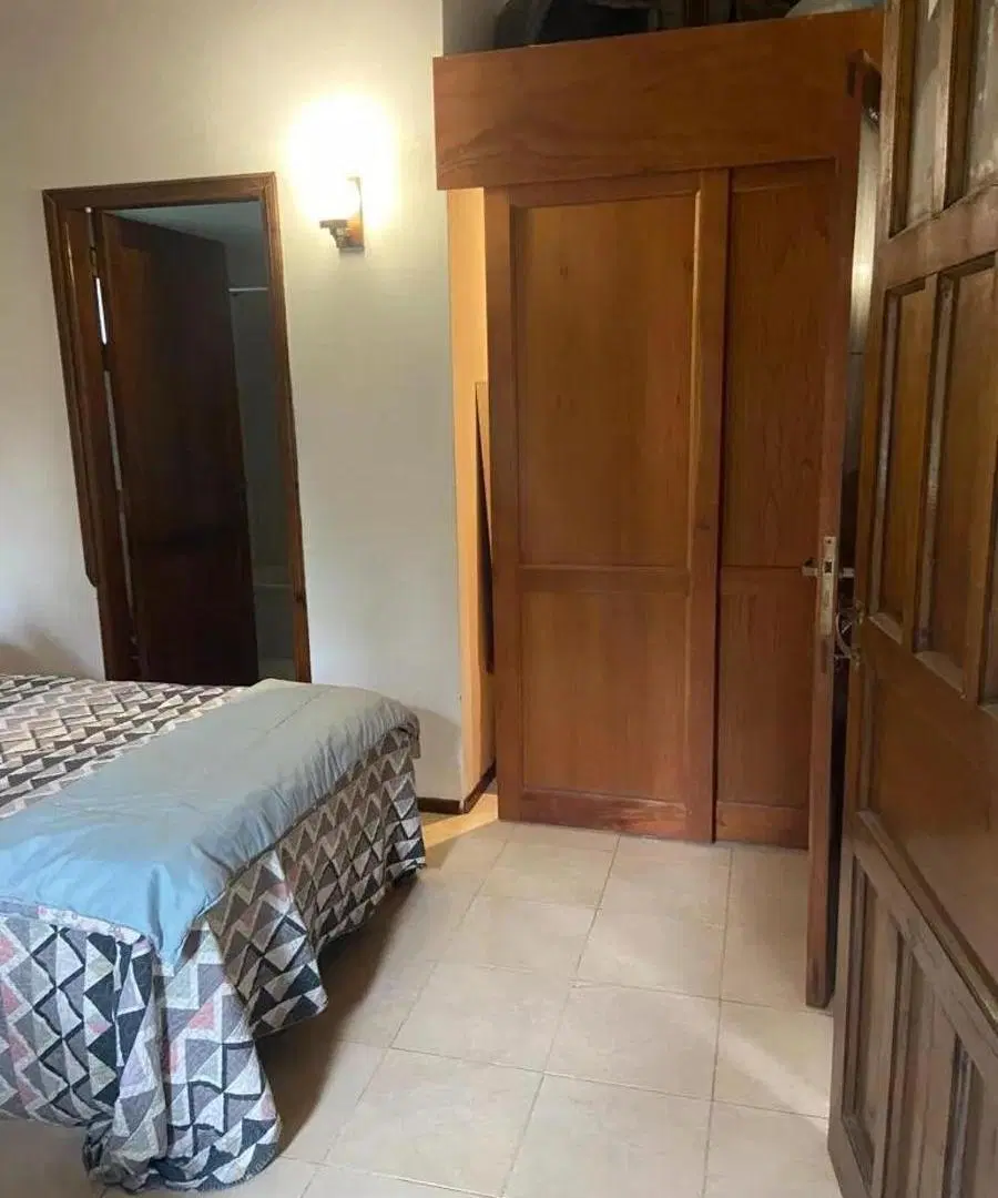 Casa en venta - 4 Dormitorios 3 Baños - Cocheras - 780Mts2 - Pinamar 2