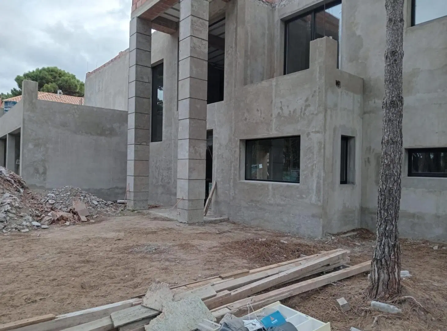 Casa en venta - 5 Dormitorios 4 Baños - Cochera - 815Mts2 - Pinamar 3