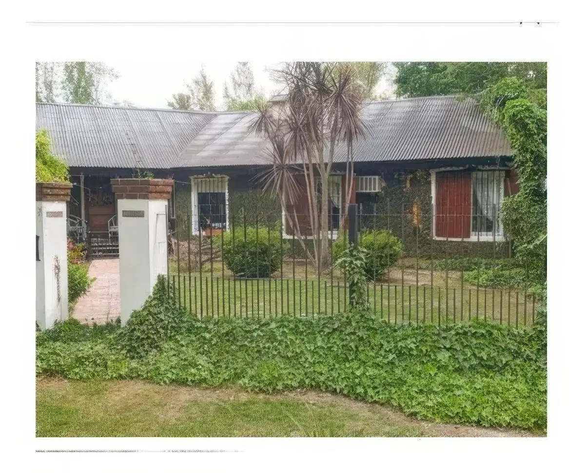Casa en venta - 3 dormitorios 3 baños - 200mts2 - Presidente Peron 2