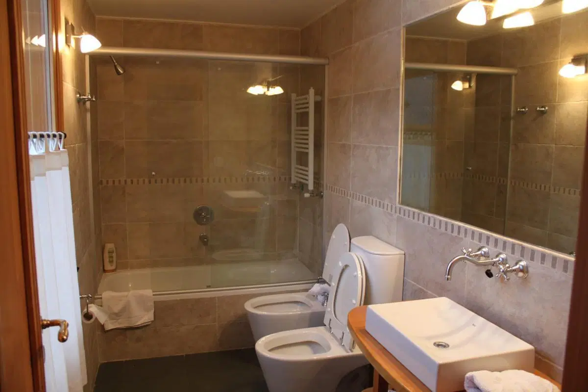 Casa en venta - 6 Dormitorios 7 Baños 2 Cocheras - 3098Mts2 - San Martín de Los Andes 4