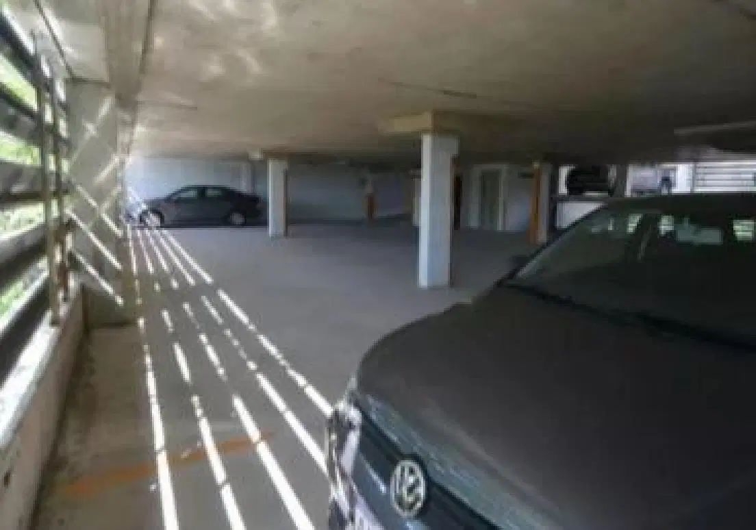Cochera en venta - 12Mts2 - Quilmes 2