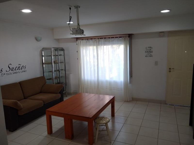 Foto de Casa en venta - 3 Dormitorios 2 Baños 1 Cochera - 400Mts2 - Médanos, imagen 4