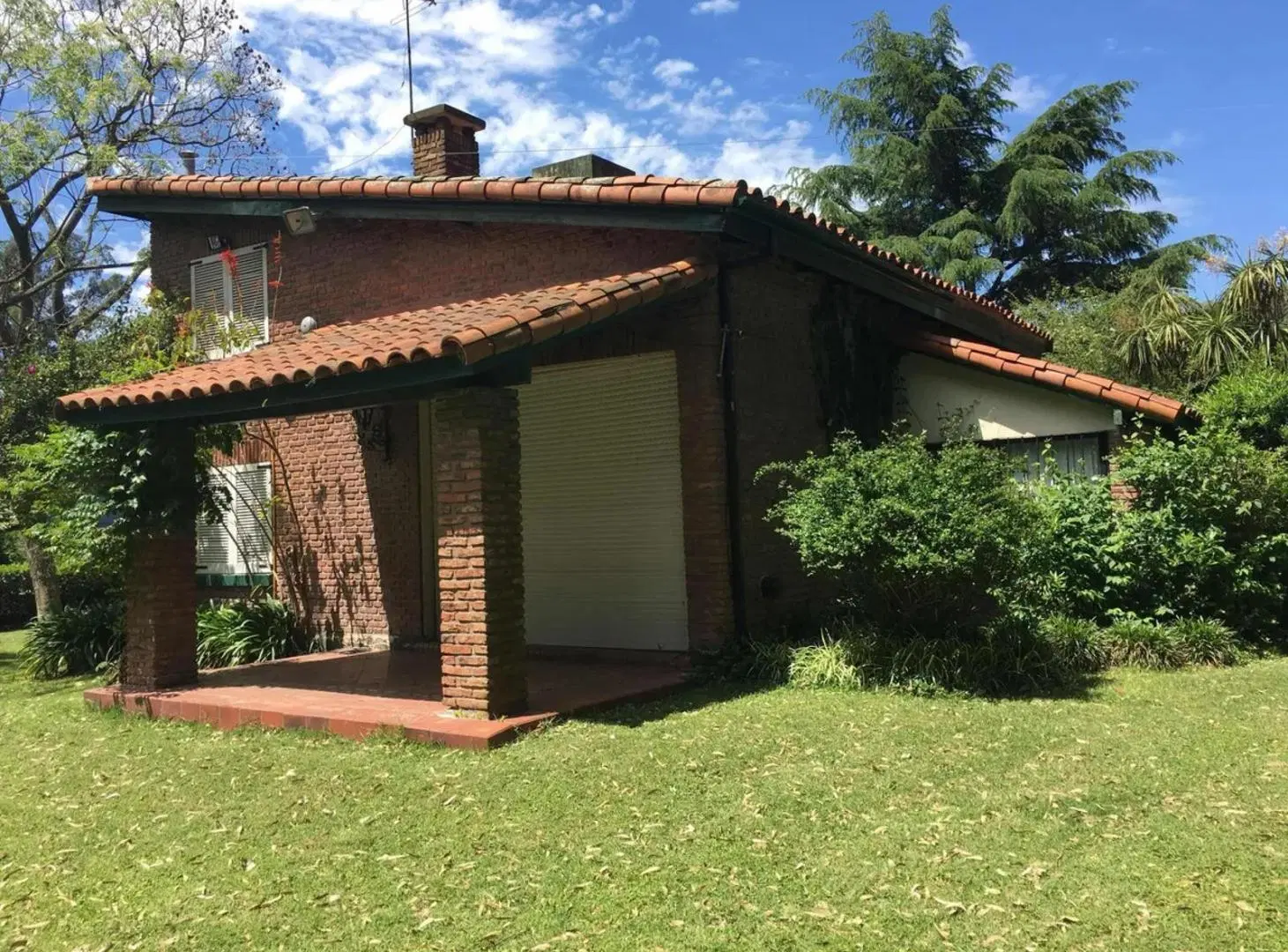 Casa en venta - 4 Dormitorios 3 Baños - Ranelagh 2