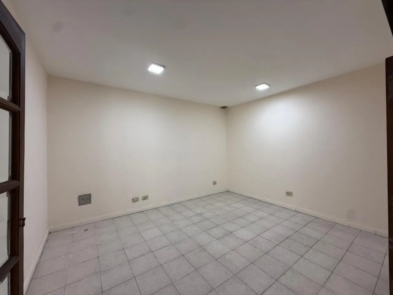 Local en Alquiler - 3 Baños - 480mts - Avellaneda 5