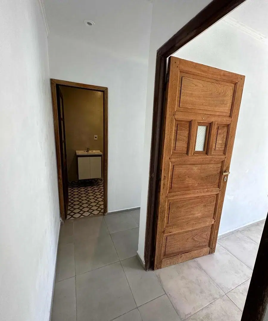 Casa en venta - 2 Dormitorios 2 Baños - Cochera - 300Mts2 - Norberto de La Riestra, 25 de Mayo 5