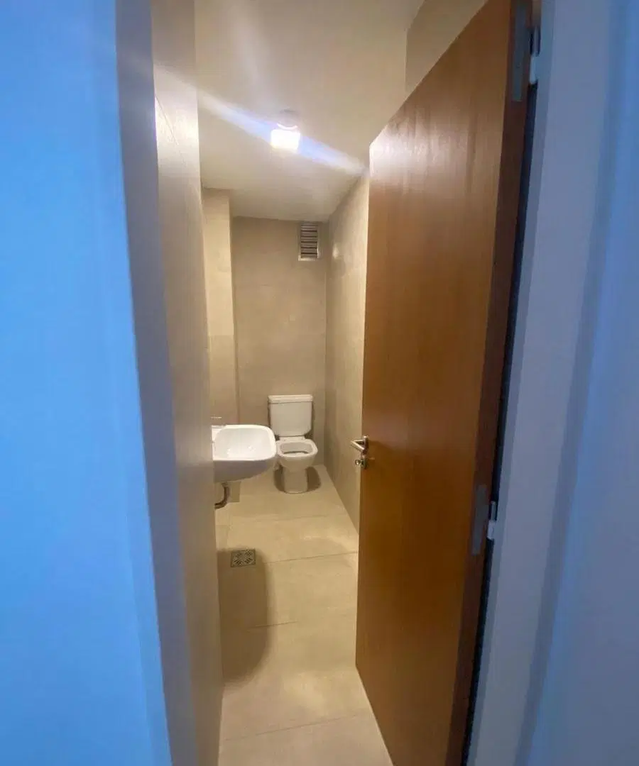 Local Comercial en alquiler - 90mts2 - La Plata 5