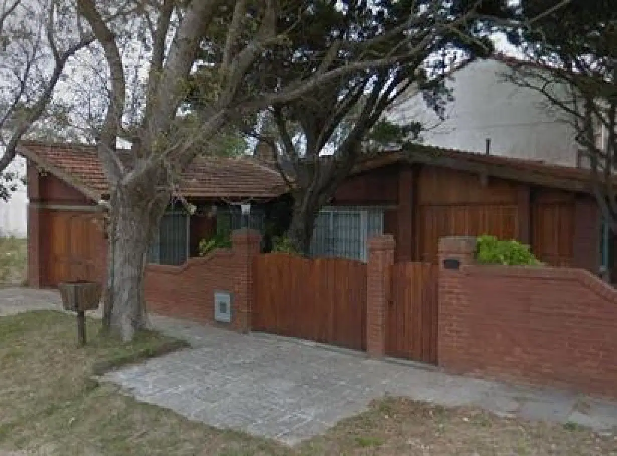 Casa en alquiler temporario - 2 Dormitorios 2 Baños - Cochera - 144Mts2 - La Lucila del Mar 4