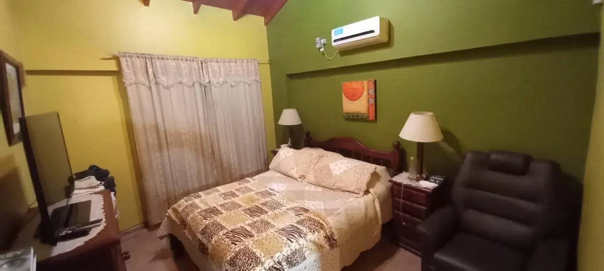 Casa venta - 4 dormitorios 3 baños - 459mts2 totales - Berisso 5