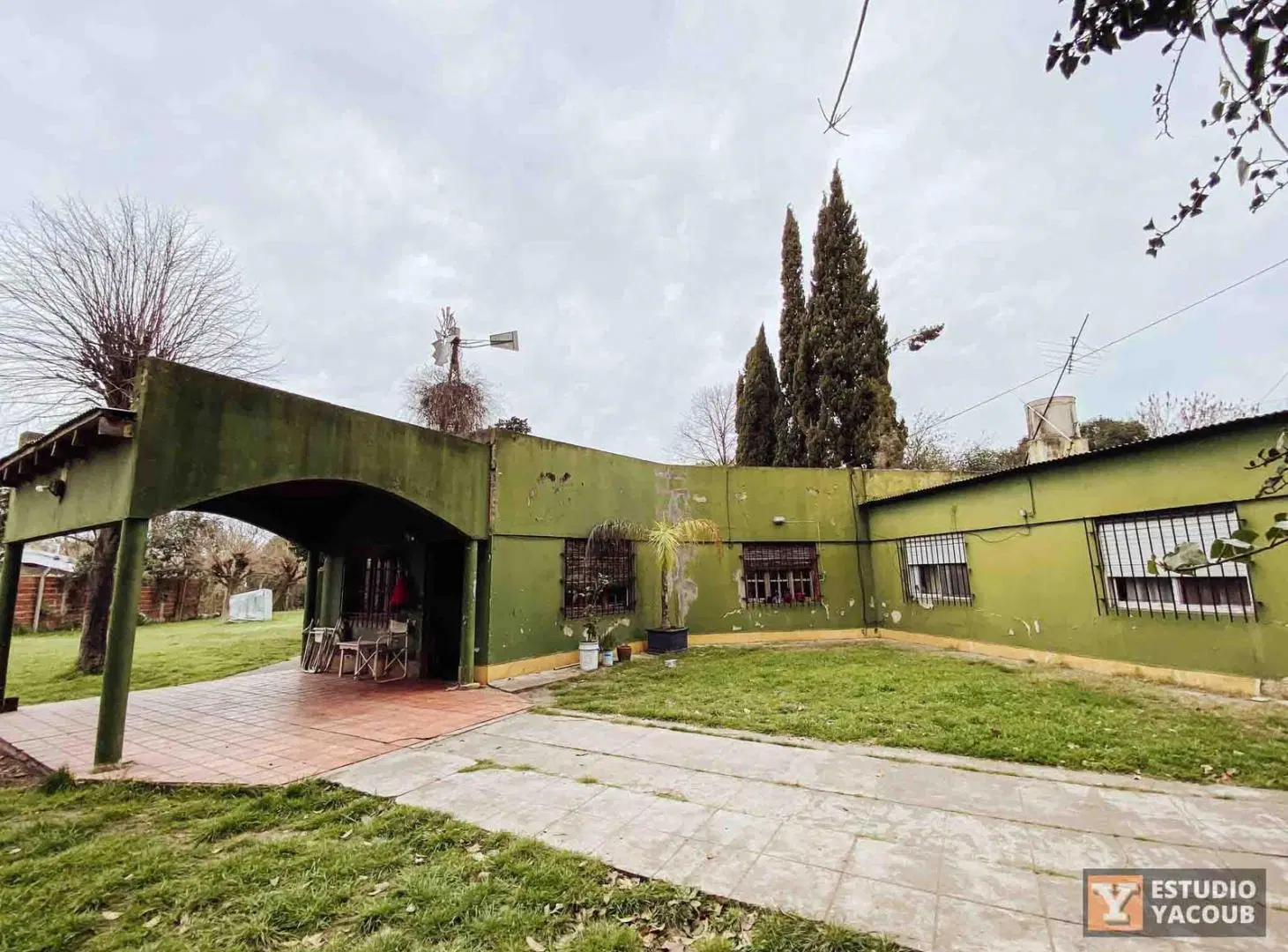 Casa en venta - 2 Dormitorios 1 Baño - Cochera - 1800Mts2 - Melchor Romero, La Plata 2