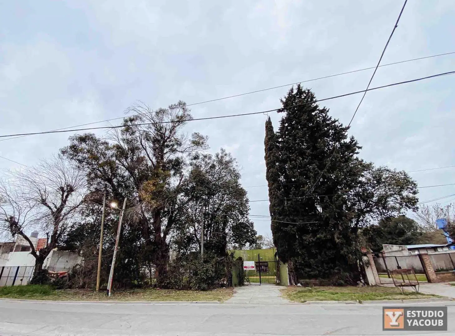 Casa en venta - 2 Dormitorios 1 Baño - Cochera - 1800Mts2 - Melchor Romero, La Plata 5