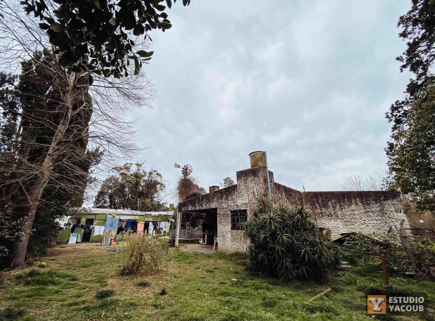 Casa en venta - 2 Dormitorios 1 Baño - Cochera - 1800Mts2 - Melchor Romero, La Plata