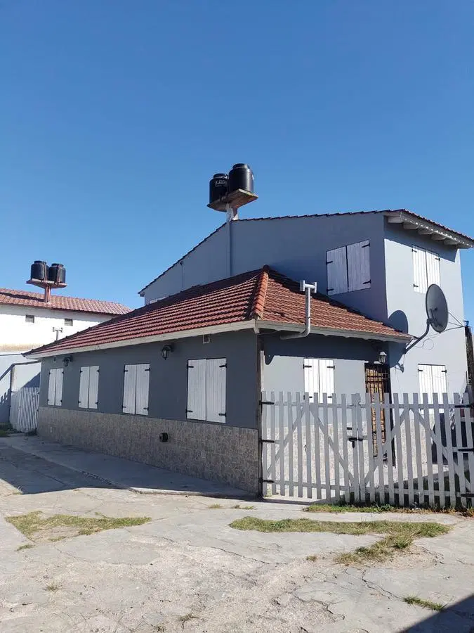 Dúplex en venta - 4 dormitorios 4 baños - 50m2 - Mar Del Tuyu 2