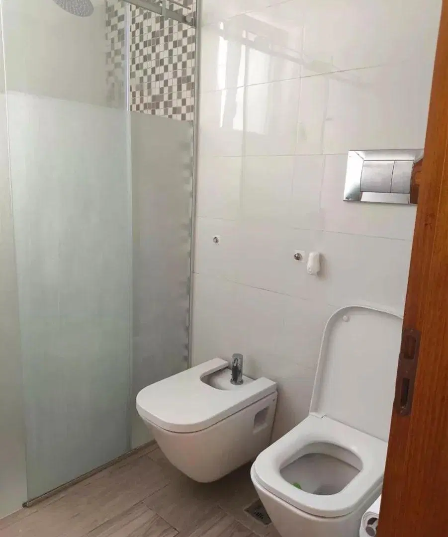 Casa en venta - 2 Dormitorios 2 Baños - 428Mts2 - Altos de San Lorenzo 5