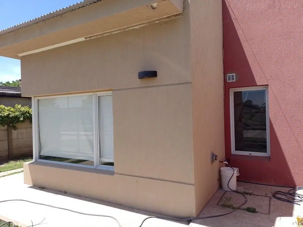 Casa en venta - 2 Dormitorios 1 Baño 1 Cochera - 150Mts2 - General Alvear 4
