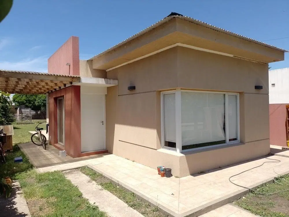 Casa en venta - 2 Dormitorios 1 Baño 1 Cochera - 150Mts2 - General Alvear 3