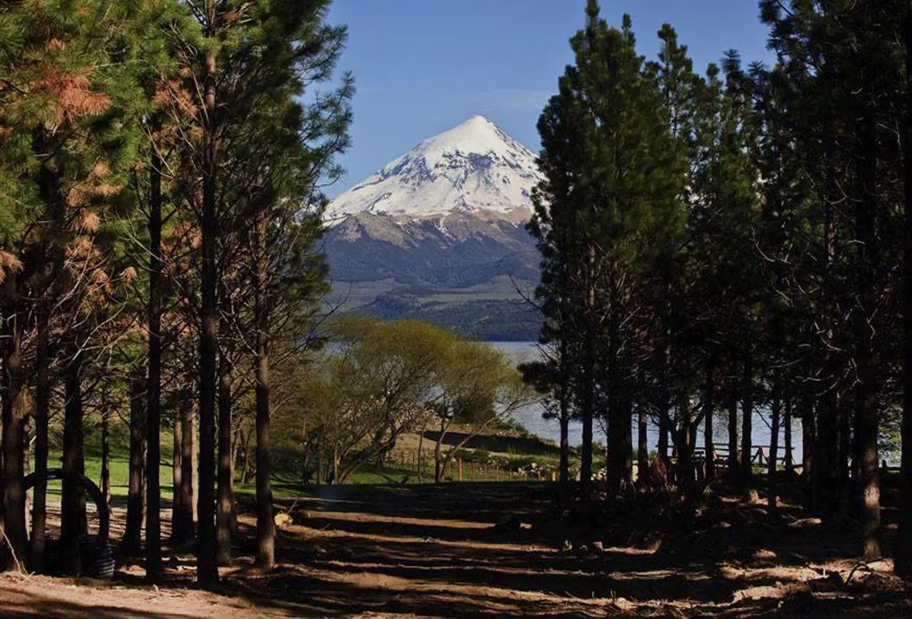 Terreno en venta - 1.300Mts2 - Lago Huechulafquen, Neuquén 3