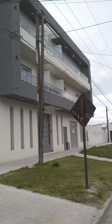 Local en venta - 80mts2 - Los Hornos 4