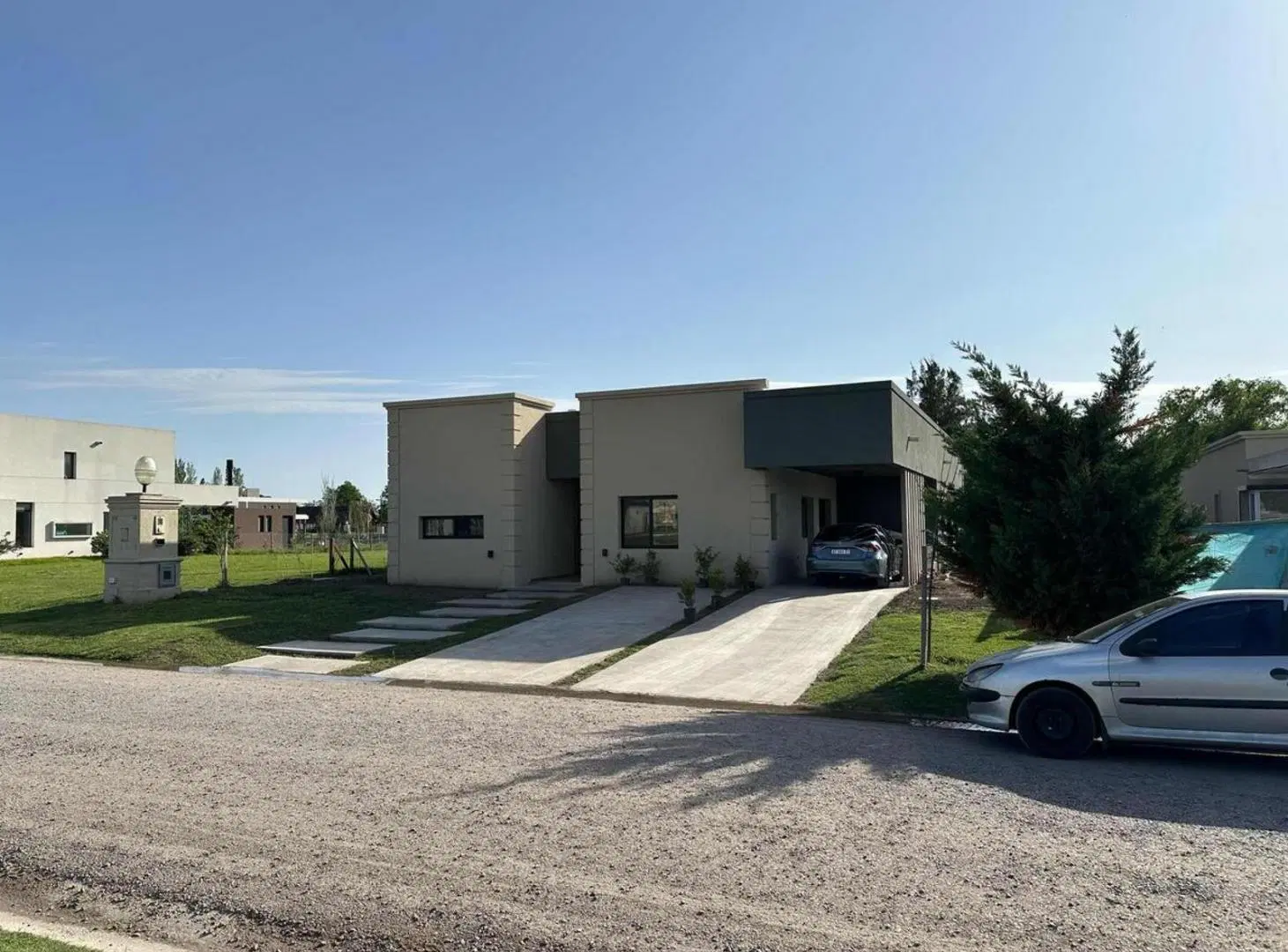 Casa en venta - 4 Dormitorios 4 Baños - Cochera - 800Mts2 - Lagos de San Eliseo, Presidente Perón 2